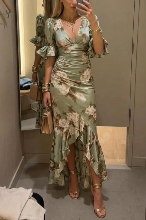 Lucía | Robe satinée asymétrique longue à motif floral