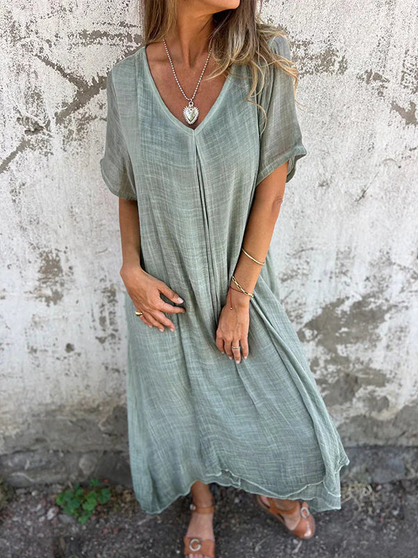 Marisol | Robe maxi évasée avec décolleté en V et tissu fluide