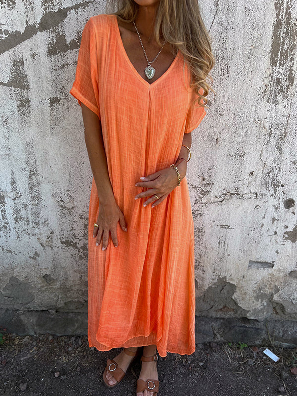 Marisol | Robe maxi évasée avec décolleté en V et tissu fluide