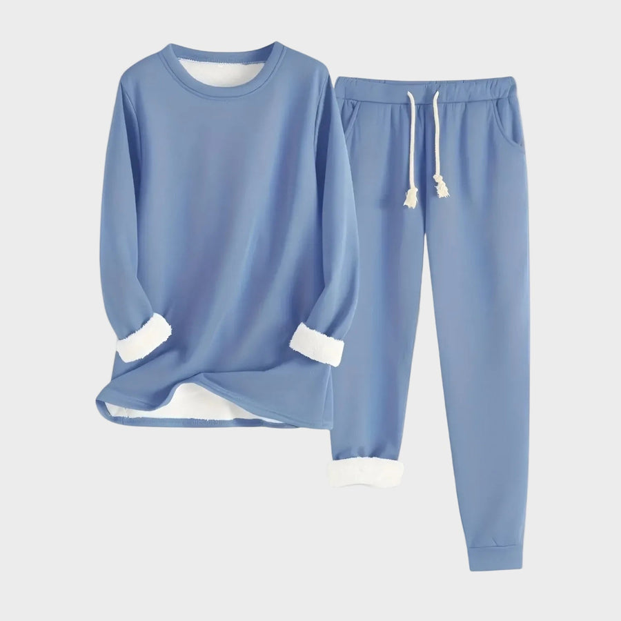 Rosie – Set Termic Confortabil" can be rewritten as "Rosie – Comfortable Thermal Set.
