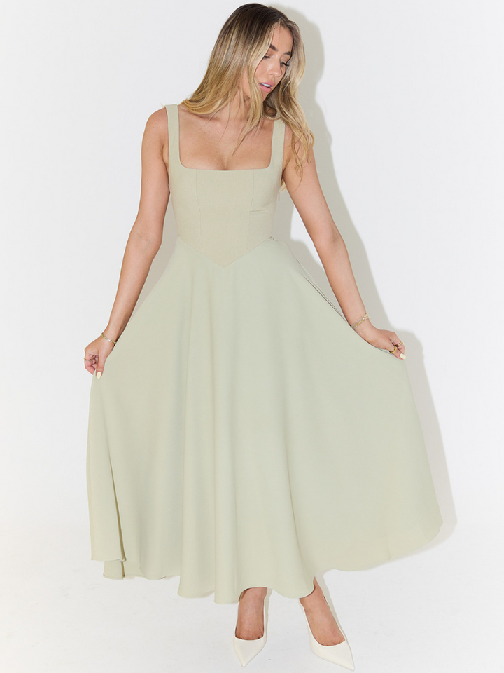 Grace | Robe Midi Légère à Décolleté Carré