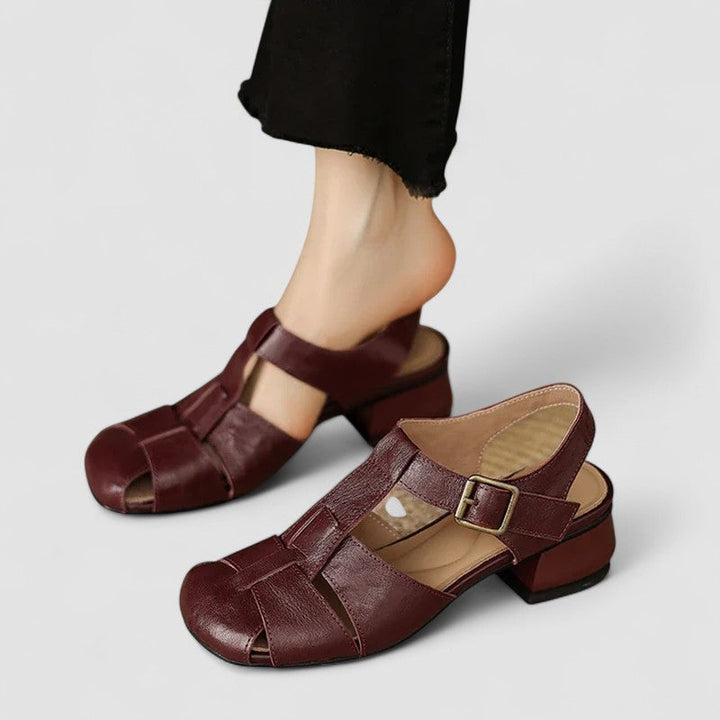 Sannee | Sandales Fermées de cuir véritable