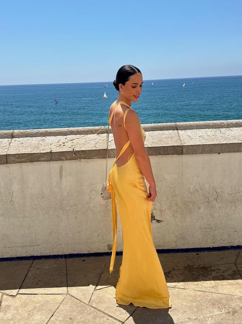 Celestia | Robe Satinée à Une Épaule avec Dos Nu et Détails Croisés