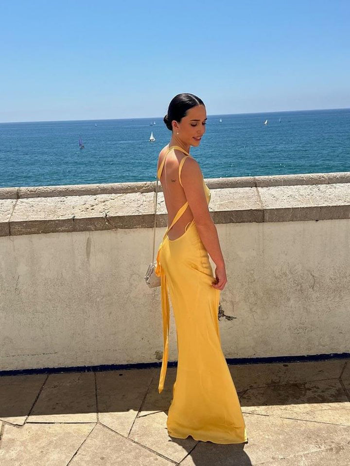 Celestia | Robe Satinée à Une Épaule avec Dos Nu et Détails Croisés