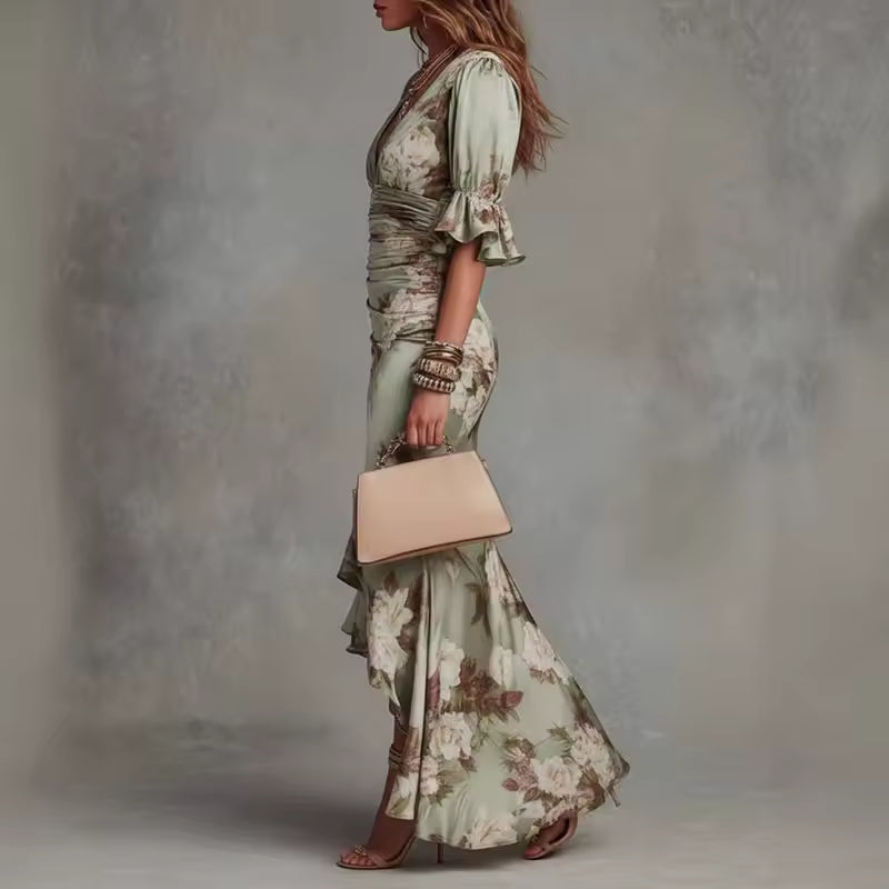 Lucía | Robe satinée asymétrique longue à motif floral