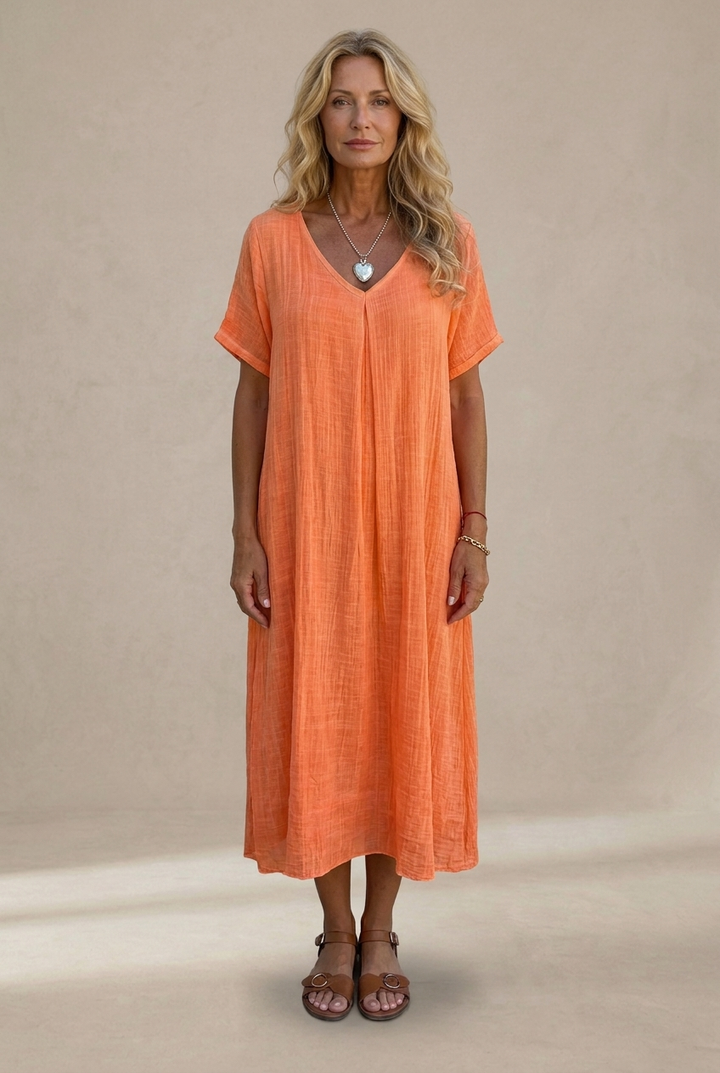 Marisol | Robe maxi évasée avec décolleté en V et tissu fluide
