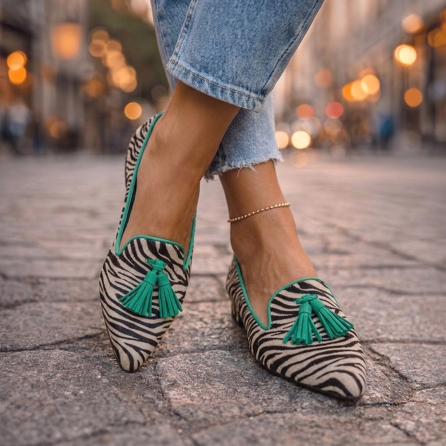 Livia | Balerini din suede cu ciucuri